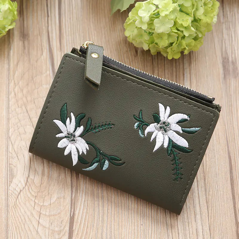 Embroidered Women's Zipper Purse